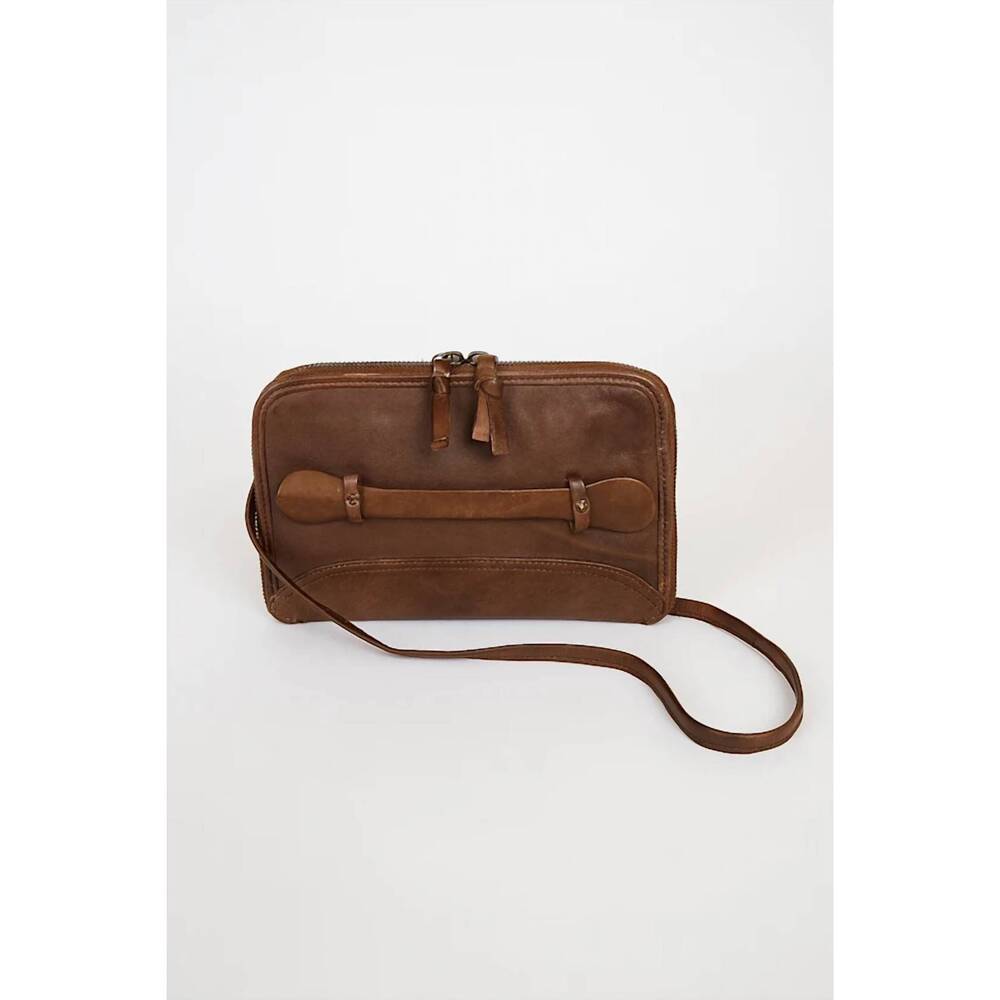 NEW FREE PEOPLE traveler wallet in cognac